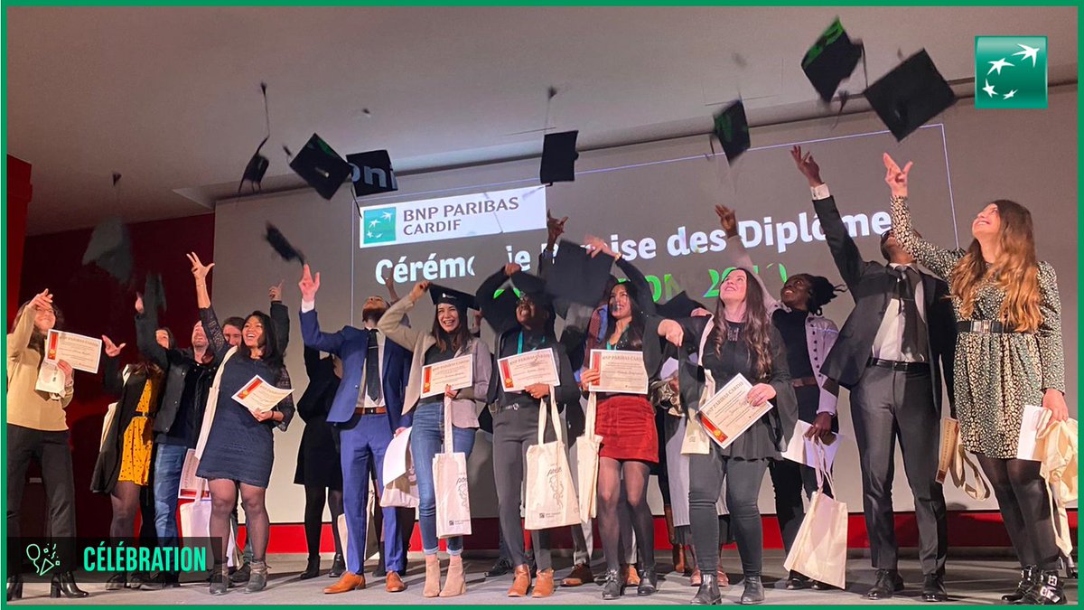 Félicitations à tous nos #alternants fraîchement diplômés ! 🎓Nous avons eu le plaisir de les accueillir pour célébrer l’obtention de leur #diplôme. Les tuteurs et l’équipe Relation Écoles étaient également présents pour les remercier et les féliciter. Bravo à tous !#EspritCardif