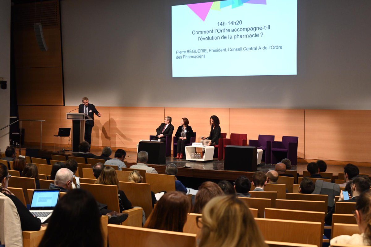 [Evolution du métier &amp; Ordre des pharmaciens] #rencontresUSPO

Le pharmacien doit s imposer comme un acteur de santé. Il devient dispensateur de soins. 

L ordre est aux côtés des #pharmaciens de cette évolution galopante pour répondre aux attentes des #patients.