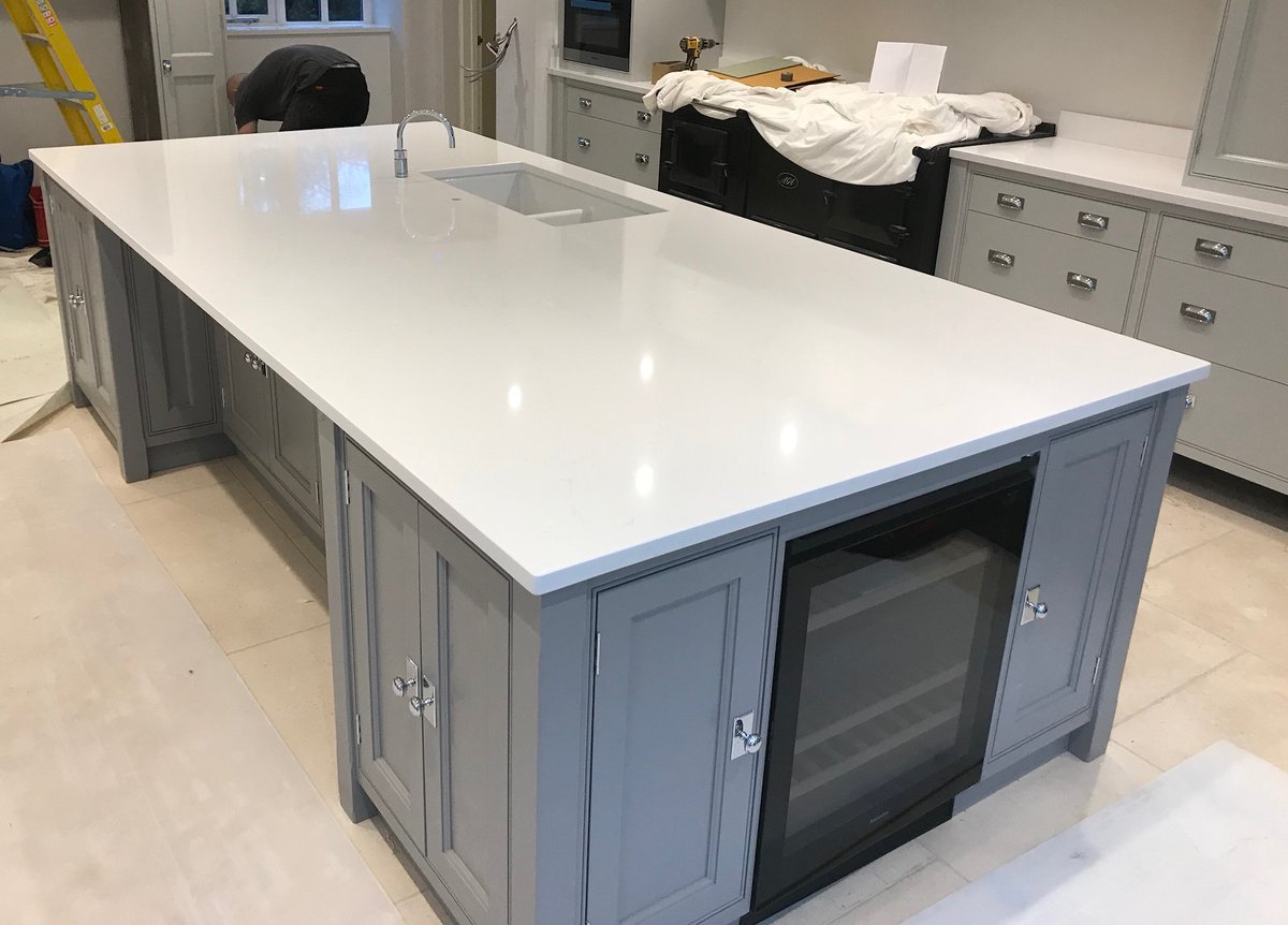 MillstoneRuss's tweet photo. Worktop installation in #essex using Silestone Eternal Statuatio - beautiful quartz with a white base and subtle grey vein. Cabinets crafted by Leo Joinery #kitchen #kitchendesign #quartz #silestone #interiordesign https://t.co/8OFxTbcQ6M
