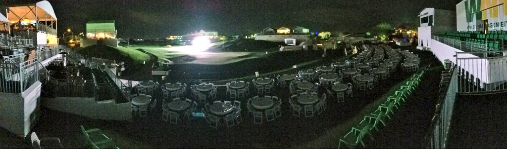 mrobisonfox10's tweet photo. A pre-dawn view of the 18th green at the @WMPhoenixOpen before today's ProAm tournament. The @tpcscottsdale looks amazing on this brisk morning. Activity around the course is just beginning. @FOX10Phoenix @ANITAROMANFOX10 #WMPhoenixOpen2020 #ProAm #golf #FedExCup https://t.co/YYEq6J3Si0