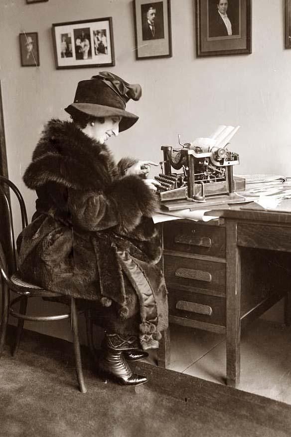 1 MÊS E 1 SEMANA PARA ENVIAR PROPOSTAS À REVIRADA

Todo tipo de formatos e extensom.

Nom demores mais e materializa a tua ideia e/ou contacta-nos em reviradafeminista@gmail.com . Estaremos felizes de respostar qualquer dúvida.

Pra saber mais visitar reviradafeminista.com/enviar-propost…