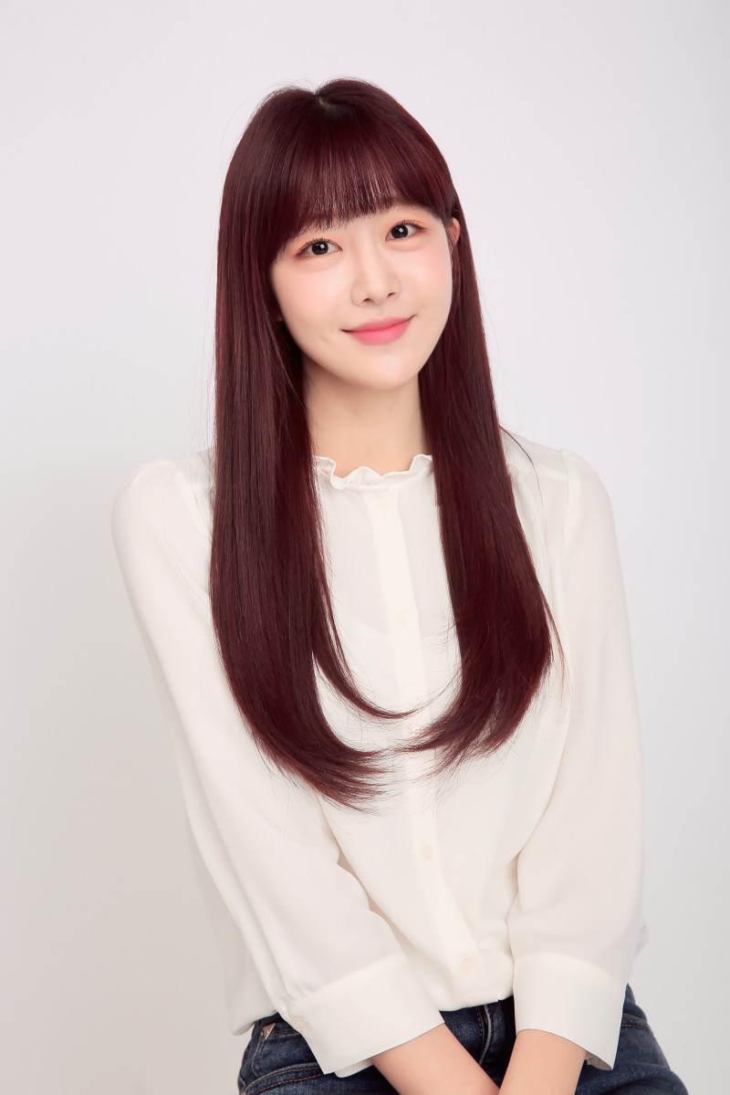 LBSO54's tweet photo. 특별한 프로필 촬영 ＃라붐 ＃유정 https://t.co/cFJgNuowS9