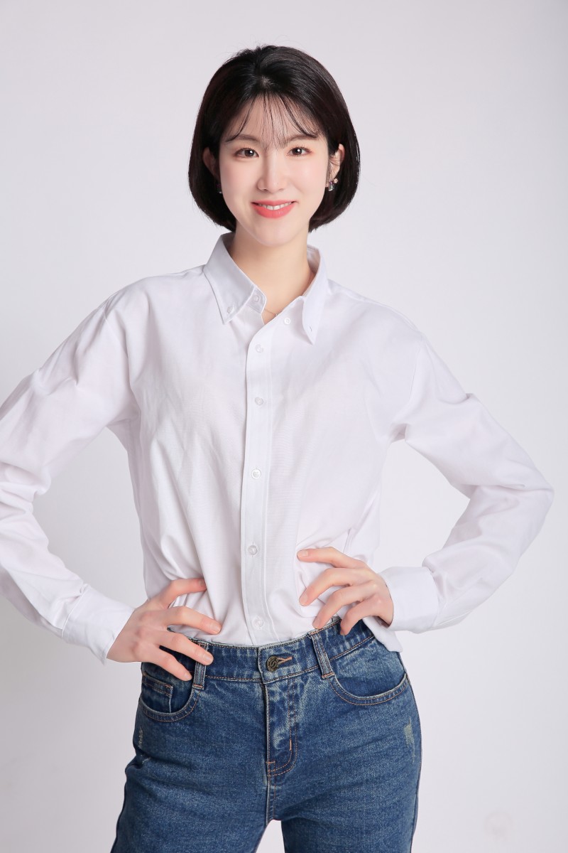 LBSO54's tweet photo. 특별한 프로필 촬영 ＃라붐 ＃지엔 https://t.co/ucorTp7Oie