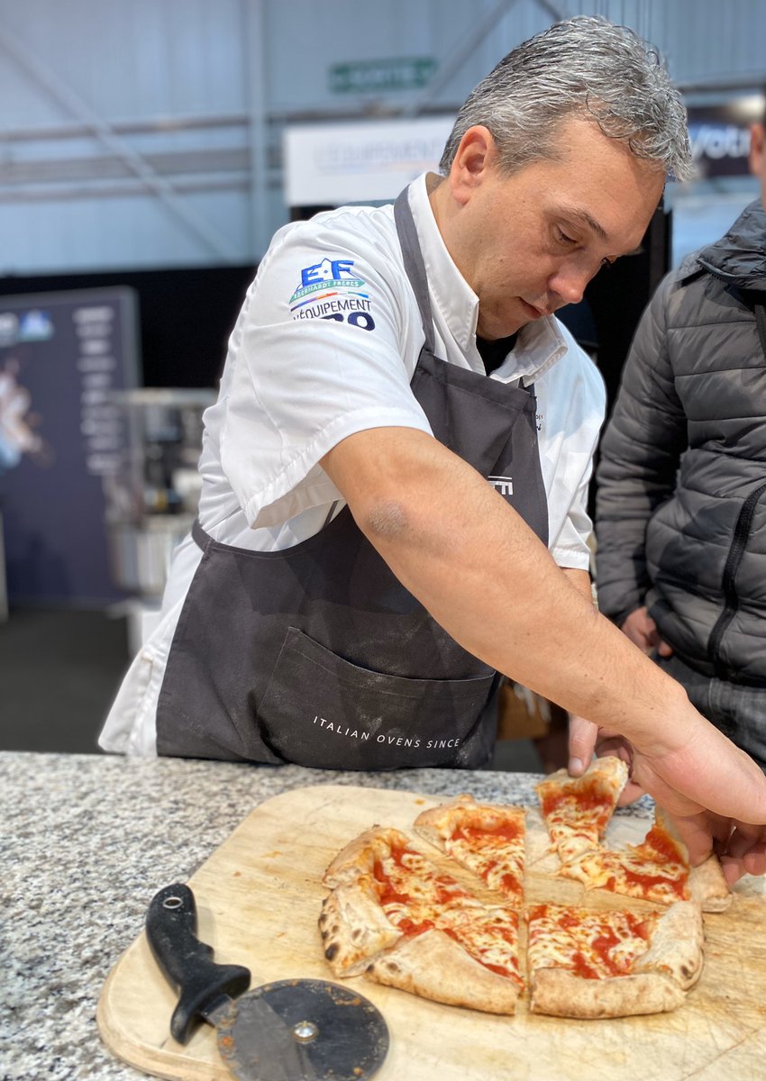 🥐🍕 [DÉMONSTRATIONS] 🍕🥐

⏰ Jusqu’à ce soir, assistez à des démonstrations de Boulangerie-Pâtisserie avec l’ESM Muret et des démonstrations de pizza. 👨‍🍳

On vous attend nombreux ! 🤗

📍 Espace Concours Boulangerie / Pâtisserie &amp; Pizza - Hall 5