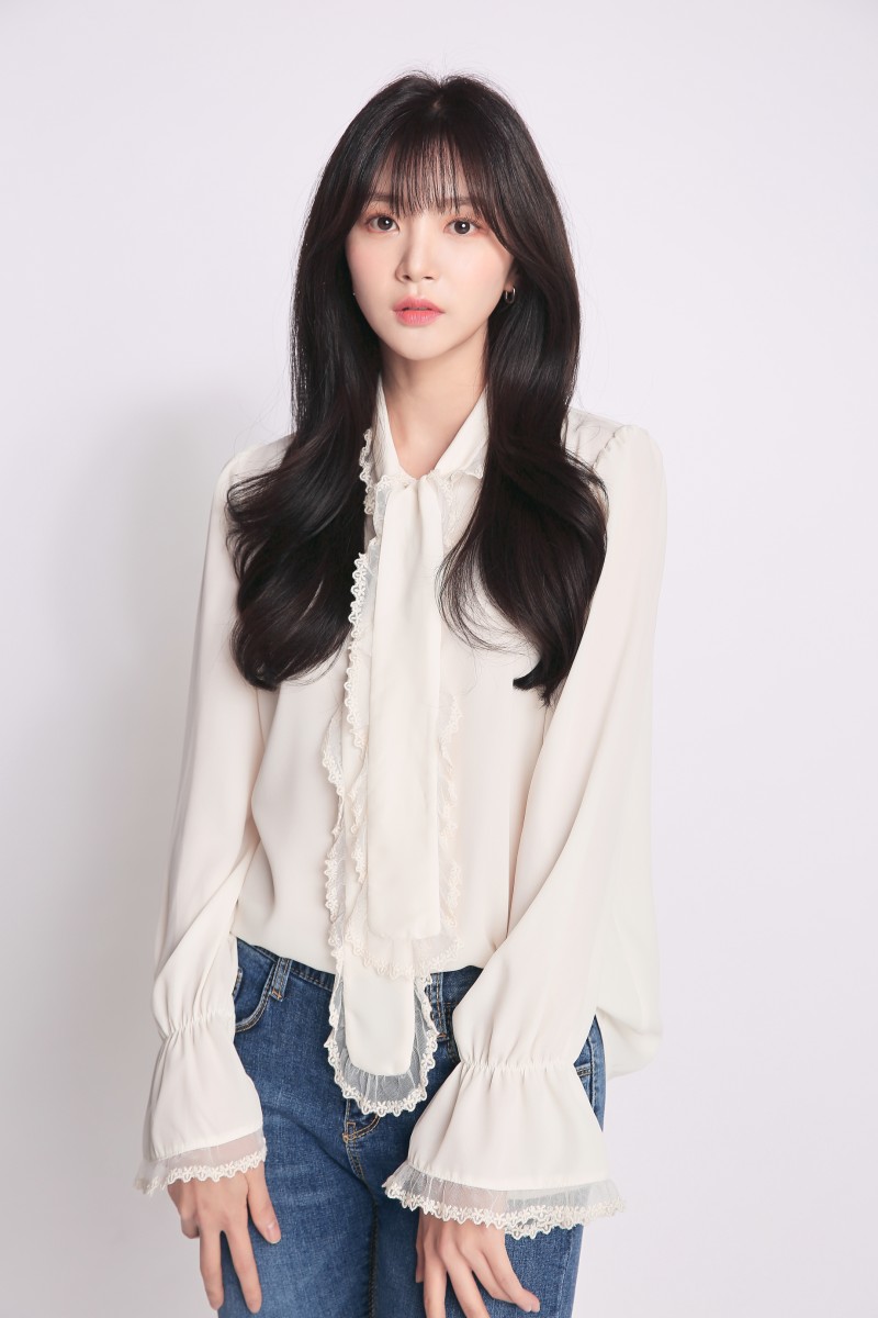 LBSO54's tweet photo. 특별한 프로필 촬영 #라붐 #해인 https://t.co/l2nM4dCDlO