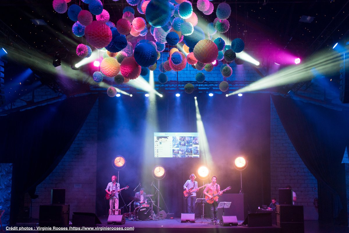 tracktl's tweet image. À vous de choisir les musiques que le groupe réinterprètera en Live ! 

Avec plus de 400 titres et disponible en Duo/Trio ou Quartet, Buskers et @tracktl vous offrent un moment d’échange avec les musiciens pour une ambiance 100% sur mesure.  

#music #event #tracktl