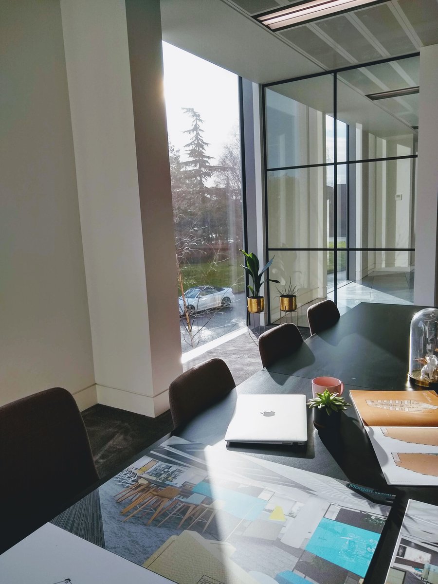 Lantern_MaidenH's tweet photo. Sunshine flooding in onto the floors! 😎 #greatplacetowork Join me; book your tour today https://t.co/61WTrqh8M9  #WednesdayMotivation #Maidenhead #OfficeSpace #officestyle #commercialrealestate @LSHtweets @KFNatOffices @Savills https://t.co/pEVgsU3pyG