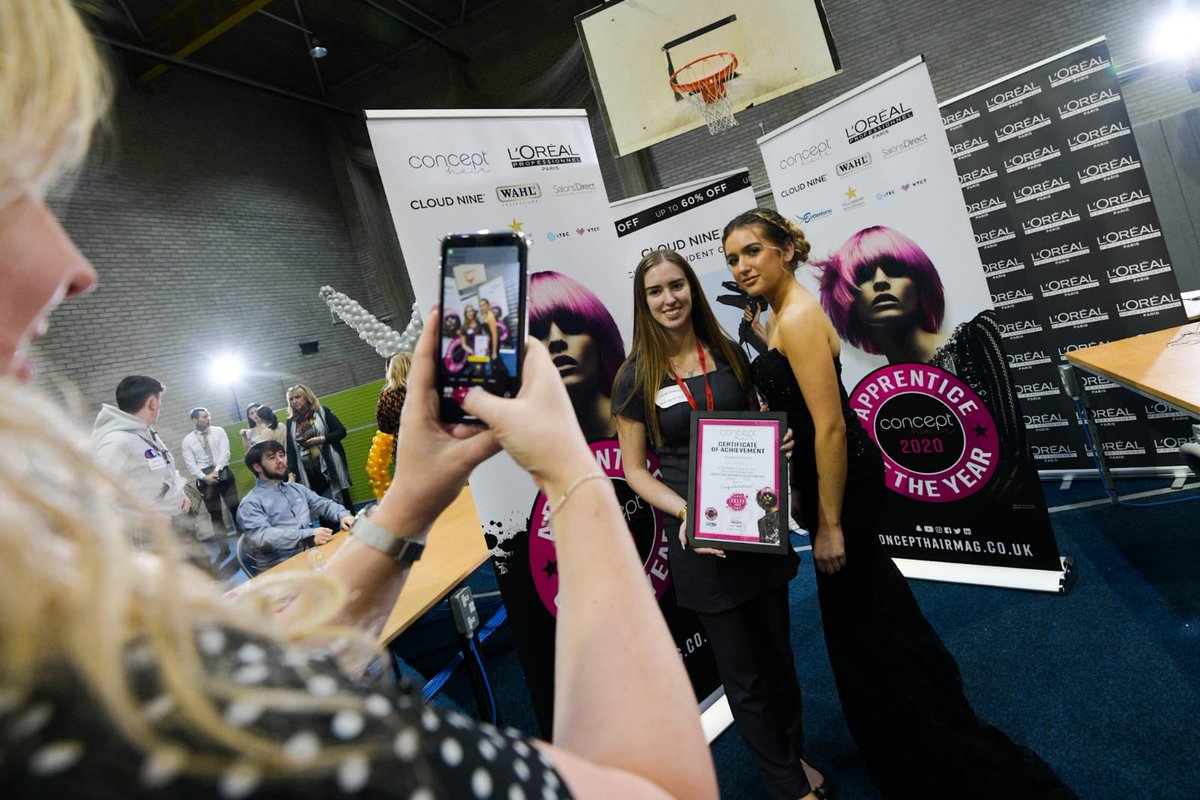 ConceptHairMag's tweet photo. Massive congratulations to our winners so far today!

@CloudNinec9 Styling L1 Rabia Khan Muhammad from Nelson and Colne
Styling L2 Chloe Day from Stockport College
@salonsdirect Hair Up L2 Leah Gibbons from Bury College
Hair Up L3 Lauren Hobbs from Shrewsbury College https://t.co/5mVbaHDr5g
