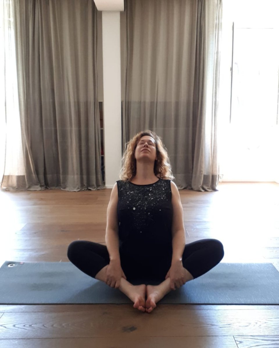 GwendolynMasin's tweet photo. Different city, same practice.
#theexhalemastercourse #yoga #yogaformusicians https://t.co/kRHy3nk38w