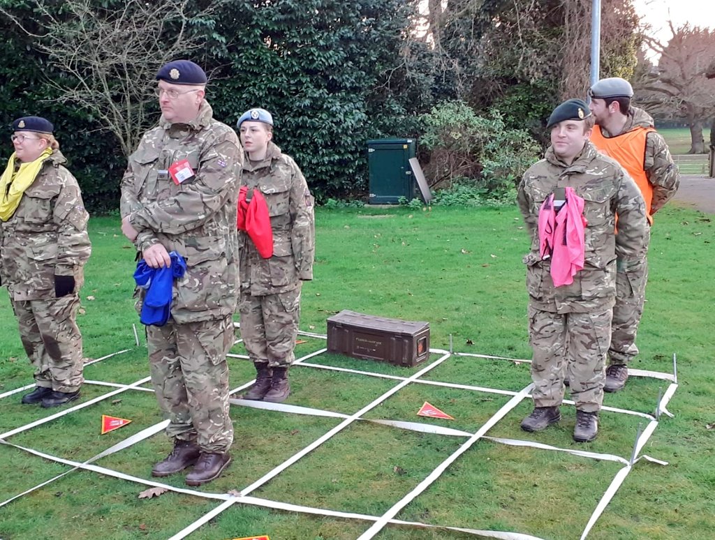 CTCFrimleyPark's tweet image. Have fun...lots of it! The CCF Basic 19/08 course spent time yesterday building the team before tonight's overnight stay in the field. #teamwork #commandtasks