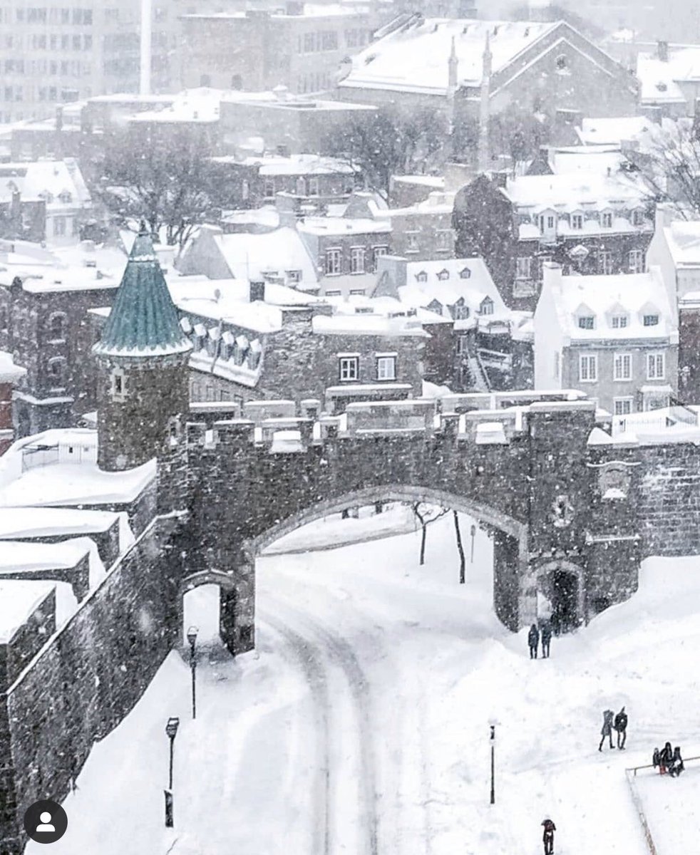 PicPublic's tweet photo. Quebec Canada https://t.co/5wKN0qAz3i