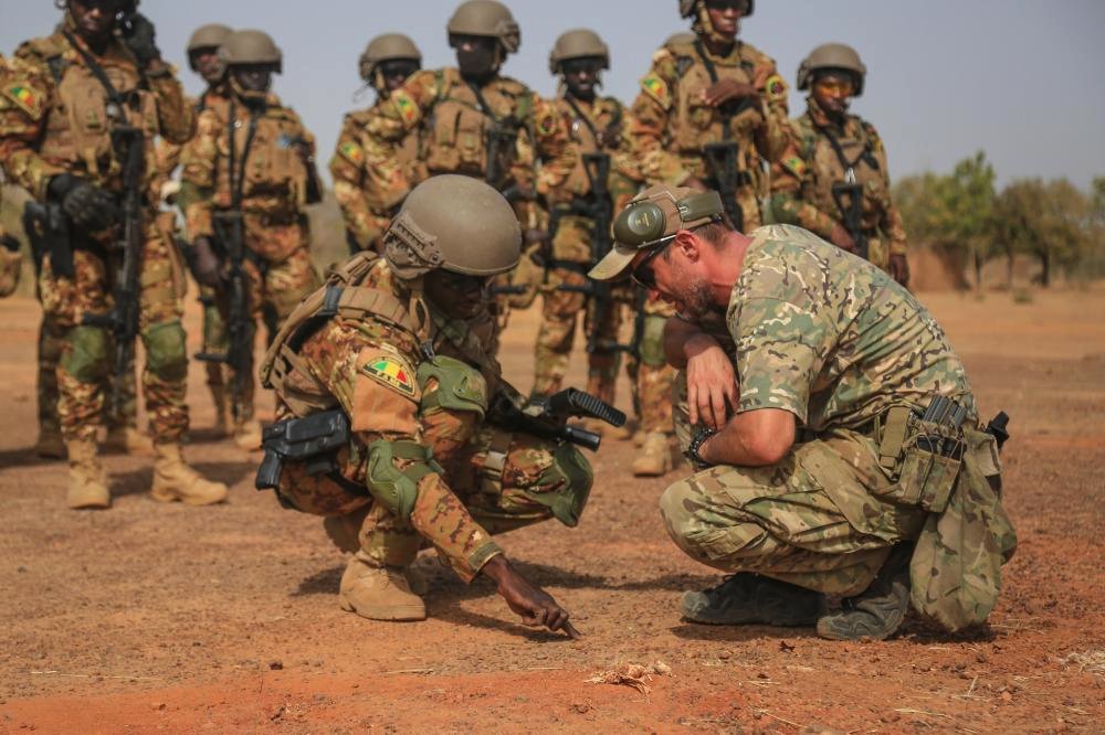 boguszmichal's tweet photo. Chińskie i Rosyjskie bazy w Afryce? https://t.co/4FSQlrvpT6 #StephenTownsend #AFRICOM #USA #Chiny #ChRL #Afryka #Rosja #Sahel #bazy #Francja #EU #EII https://t.co/JsAEmdXxBw https://t.co/qOXhL3rkUy