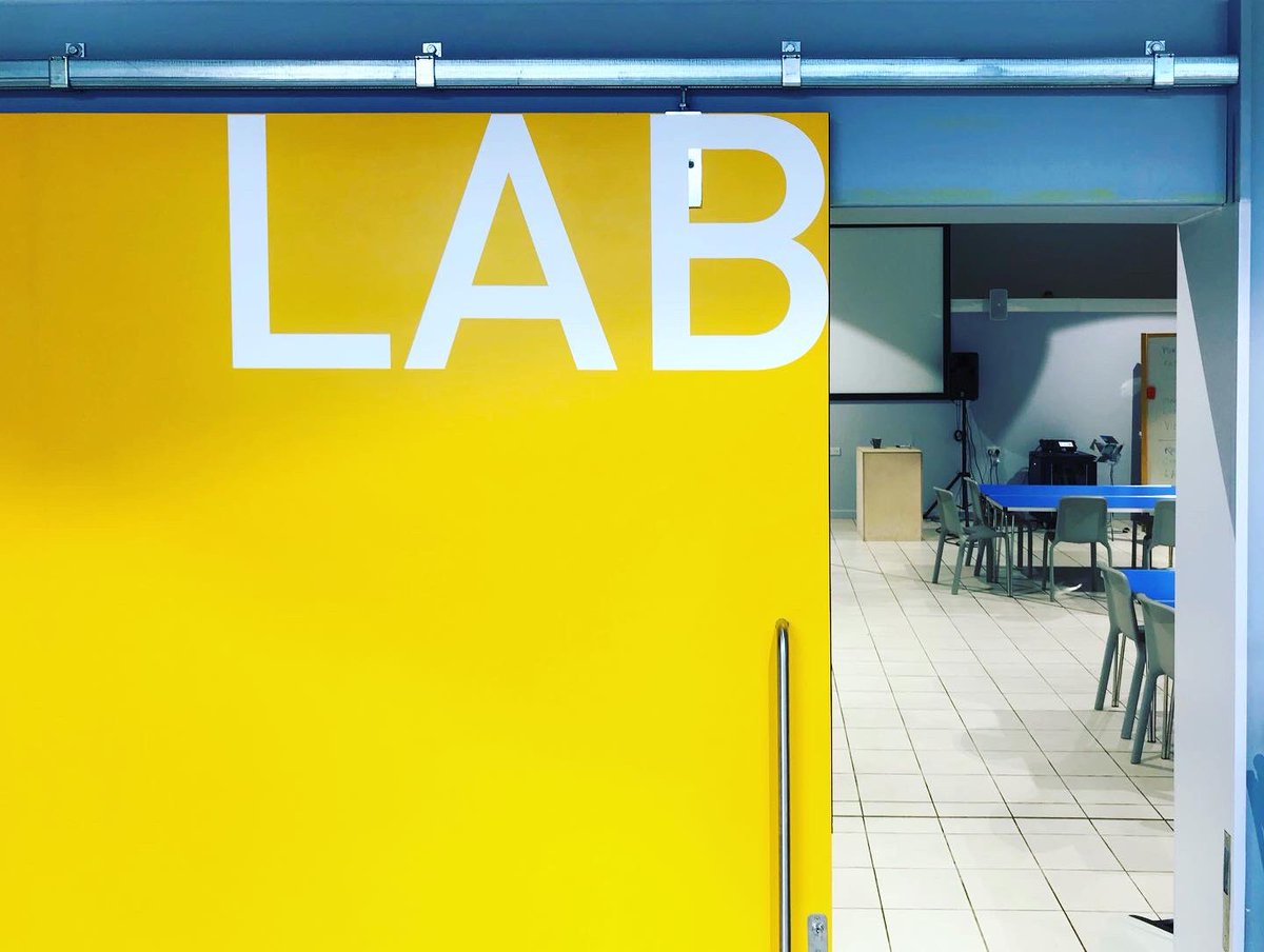 activrightbrain's tweet image. Yesterday was all about creative inspiration + application in my @bcumedia lecture (yes, I wore my @dresscodeshirts #CashCuff shirt - loving the #WearableTech!) Also introduced #Megxit products, @realDonaldTrump’s band and a new social app in #ThreeWords! #Design #IoT #Innovation