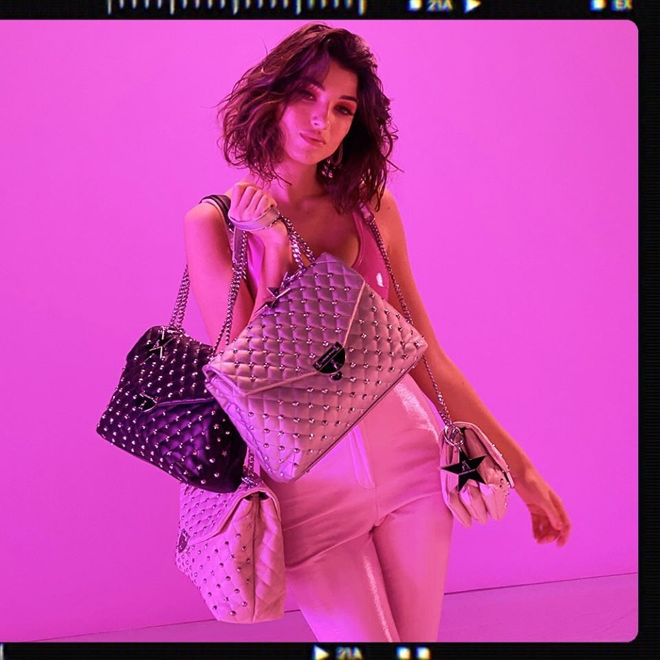 UNA (@associazioneuna) on Twitter photo <a href="/MAPcomm/">MAP Communication</a> firma la nuova campagna PE 2020 de L’Atelier du Sac “#Pashbag my Bag”. Testimonial Rebecca Staffelli unacom.it/2020/01/28/map… #Latelierdusac #PashbagmyBag #RebeccaStaffelli #pe2020 #fashion #moda #accessori #shopping #bag #borsa <a href="/MAPcomm/">MAP Communication</a> firma la nuova campagna PE 2020 de L’Atelier du Sac “#Pashbag my Bag”. Testimonial Rebecca Staffelli unacom.it/2020/01/28/map… #Latelierdusac #PashbagmyBag #RebeccaStaffelli #pe2020 #fashion #moda #accessori #shopping #bag #borsa