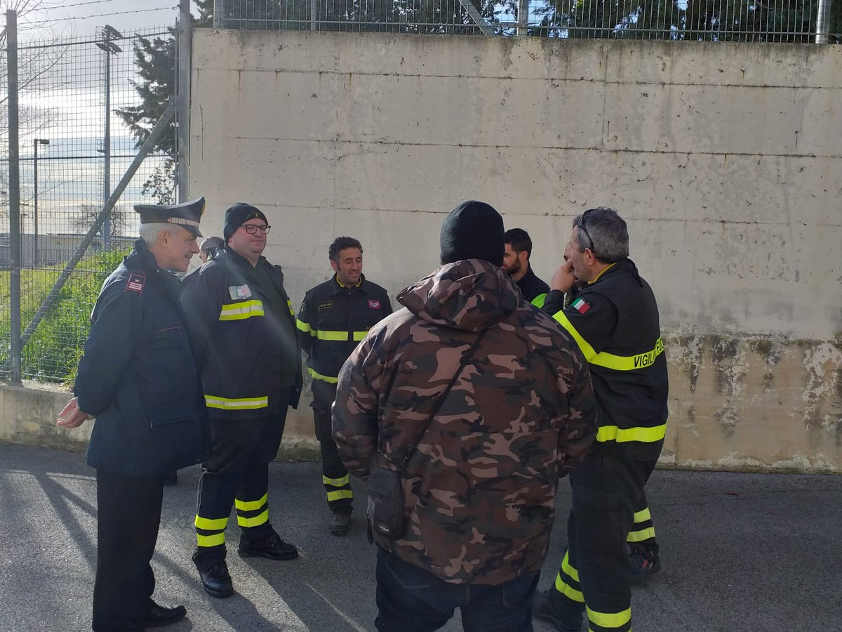radioerrenet's tweet photo. Recanati: ritrovato dalle forze dell'ordine il sedicenne scomparso ieri sera

https://t.co/JCwjcRsgZM https://t.co/lvqkUQXfSr