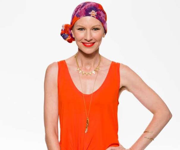 SoniaKruger's tweet photo. So very sad to hear our friend @NatashaStuart lost her battle with cancer today.  A shining light whose beauty, passion and talent will be missed.  Thoughts are with her family and friends 💜 https://t.co/5oNjz2dNEa