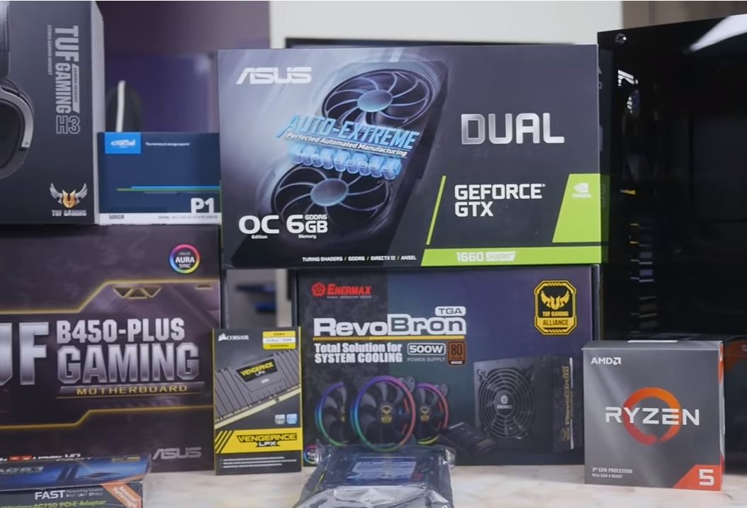 Enermax_FR's tweet photo. Dernière ligne droite pour les #soldes, c'est le moment ou jamais de vous refaire un #setup #gamer au top😎 On est très fiers de voir que @FRhardware a choisi notre #RevoBron #TUF #Gaming #Alliance pour leur dernier setup #badass. Venez le découvrir ici: https://t.co/mptqnC78tx https://t.co/Ykz4xXCLfV