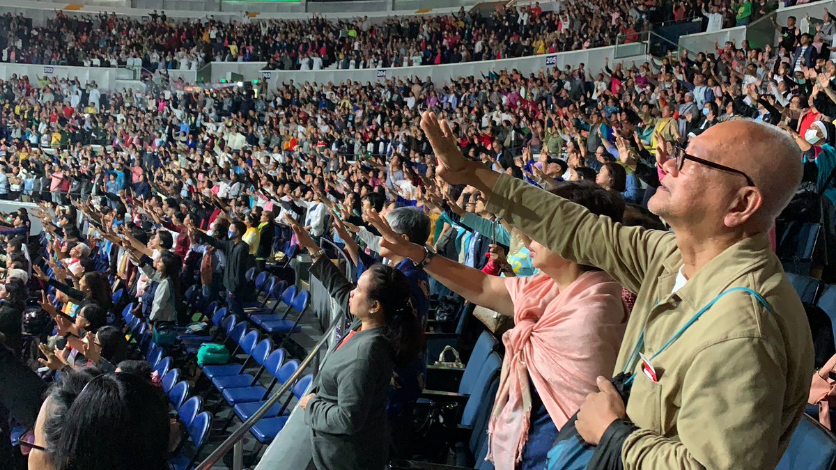 LitoJopson's tweet photo. The whole assembly prays for Cardinal Tagle #PCNE7 https://t.co/A5KwsxuR4v