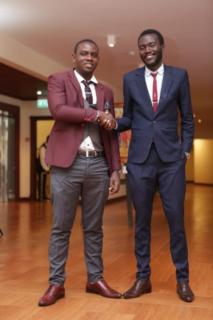 Pamba_KE's tweet photo. Perfect time to boss up. Our suits are elegantly stitched with the price ranging from 8k-15k depending on type of fabric you prefer and the design you choose. We are locared in Nairobi,Luthuli Avenue Textile Centre, or call us to where you are via 0704138324. #PambaKE https://t.co/z6rAfNKQ23