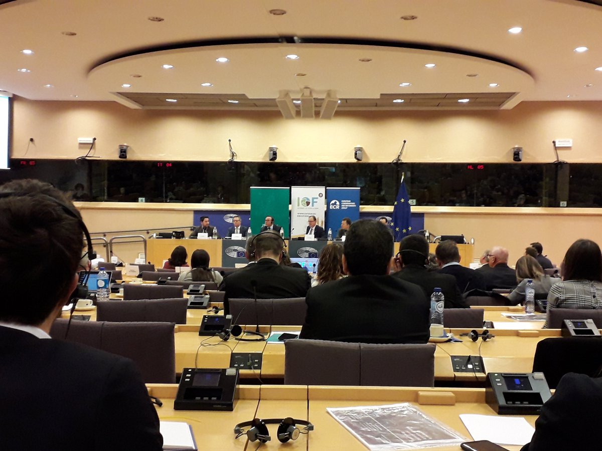 OrganicsEurope's tweet photo. #Digitalisation should not be seen as one more industrial solution to intensify production but as a set of tools to support an holistic transformation toward virtuous circles to preserve #soil, increase #OrganicMatter, close nutrient cycles & minimize inputs" says @EduardoCuoco https://t.co/fWGh50sm40