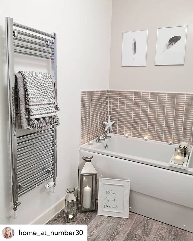REPOST 🏡
#home_at_number30 🛁

How stunning is this #bathroom? It’s making us feel all warm and #cosy on this cold #Wednesday morning ✨🛁
