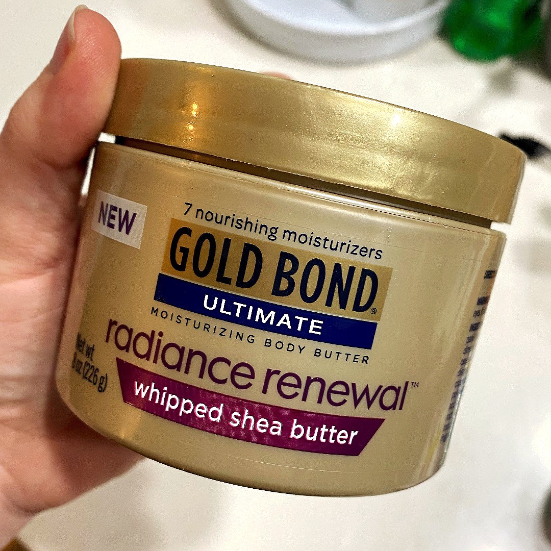 I’ve been looking for a new moisturizer for this dry winter weather! I’m hooked 😆 #radiantbodybutter #complimentary @Influenster