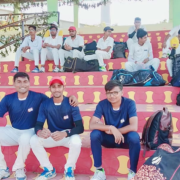 gajjar_jigna's tweet photo. My senior cricket Player # second day #feritcricketbash camp #Ahmedabad ADS Cricket ground # keep it up #jchacademy #JIGNAGAJJAR #underprivilage professional cricket coaching academy in Ahmedabad #निशुल्क क्रिकेट कोचिंग एकेडमी @SunielVShetty @KirenRijiju https://t.co/kXSRLbOS7P