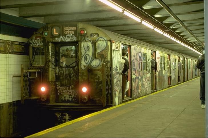 瀬尾 悪名高いニューヨーク市の地下鉄のイメージは落書きだらけだった70年代 T Co Ud58fn33yg Twitter