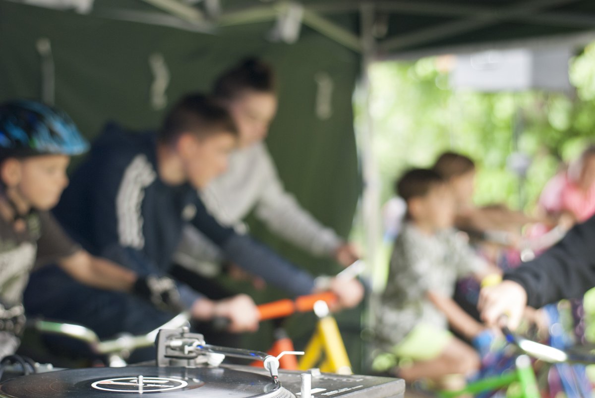 Missing using the bike powered Dj system. Such great fun for everyone. Roll on summer weather! Still plenty happening in the winter times with events and building the next generation of kit. Just look at those folks getting their excercise! #getfit  #bikepoweredDJ
@NewhailesNTS