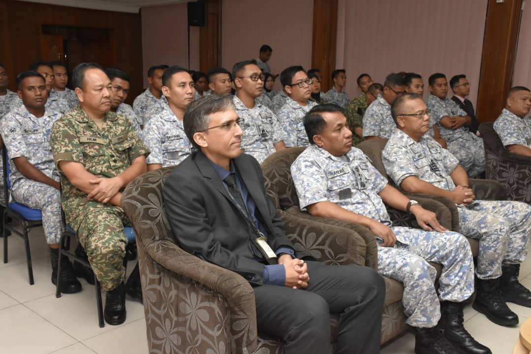 kdptldm's tweet photo. Read English To Advance Development (READ) Workshop officiated by Assistant Chief of Staff Human Resources
#TowardsbetterEnglishproficiency
#Beproudtomakehistory
#KDPExcellentCentre
@tldm_rasmi
@MPPL_TLDM
@reza_azeranil63
@imtkhalid
@jamaludinsairi https://t.co/2MoDgplnaV