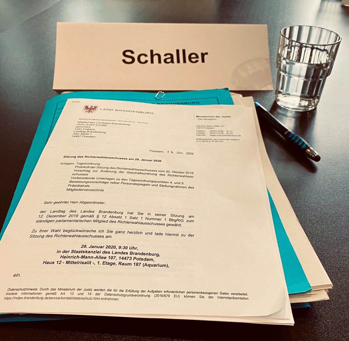 Wir wollen mehr #Richter, die #Justiz stärken und #Sicherheit schaffen. Bei der konstituierenden Sitzung des Richterwahlausschuss gehen wir daher mit gutem Beispiel voran und treffen heute insgesamt 16 Personalentscheidungen.