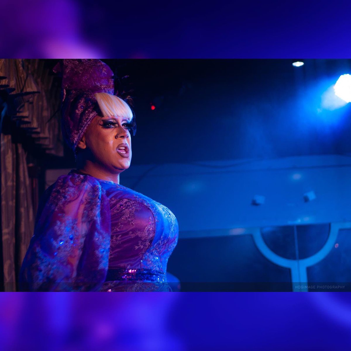 BlackDynasty16's tweet photo. SHE IS THE CROWNED QUEEN OF MISS FIRST NATION 2019 BRISBANE QUEEN CHOCOLATE BOXX 😍 Chocolate is one of Australia’s Fiercest Queens and took home not only the Crown but Miss Talent & Lip Sync Superstar 😍 #Aussiequeens #FirstNations #deadly #missfirstnation https://t.co/J1nkj3gP8p