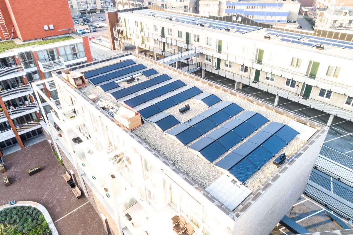 HVE heeft meegedacht over de verduurzaming van de Kloosterhofflat in Almelo, door zonnepanelen is eigen energie-opwek nu mogelijk voor de bewoners.

Lees hier meer: hve-nl.com/portfolio/zonn…

#duurzaam #wonen #almelo #zonnepanelen