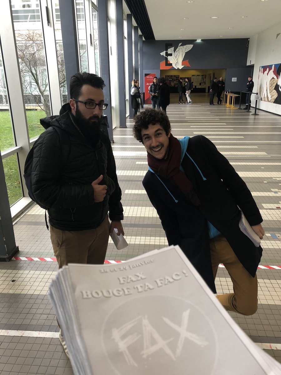 C’est parti cette fois pour soutenir les listes #BougeTaFac de #la_FAX pour ce deuxième jour d’#élections #étudiantes à l’<a href="/UParisNanterre/">Université Paris Nanterre</a> 🔥

Alors ça fait quoi aujourd’hui @Edwin_CFVU, <a href="/Bastien_FAGE/">Bastien FAGE</a>, <a href="/STAPS_NantR/">BDE STAPS NANTERRE 🦏</a>, <a href="/EDENMiage/">BDE MIAGE Nanterre</a>⁉️