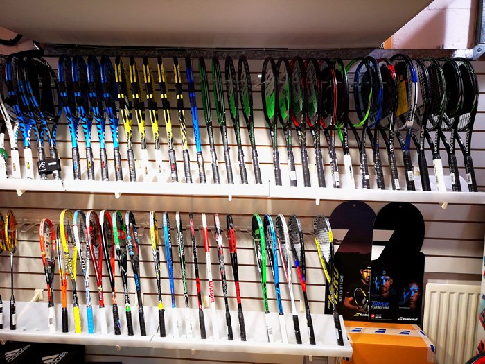 JustSquash1's tweet photo. Do you like to hold a racket before you buy it? Or perhaps you prefer trying a pair of shoes on rather than buying them online first? Why not come along to our shop where our friendly staff will be happy to help you! We are located at @LSTC_Letchworth and also offer restringing! https://t.co/Xr2rTIkRGB
