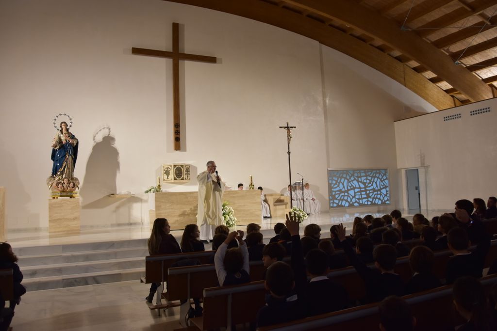 CEUAndalucia's tweet photo. El Colegio #CEU Sevilla celebra la Festividad de la Conversión de San Pablo https://t.co/qCleOYOyGK @btarifaper @BareaRafael @ColegiosCEU @acdp_es 
#sanpablo #pastoral #valoresCEU #eresloquehaces #conversion #25enero https://t.co/ddMgn75YDG