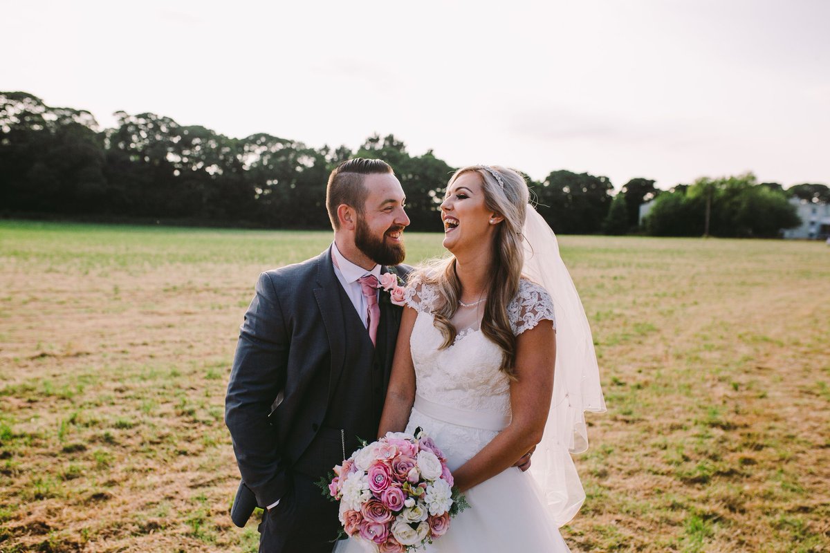 HullBWSignature's tweet photo. The sun is shining and the grass is green, we couldn't ask for better weather for our January Wedding Exhibition which is happening tonight!

Come and see our fabulous venue and amazing exhibitors who are here to make your day Magical!

Doors open at 6pm

#wedding #WeddingPlanner https://t.co/1mKK0Wdz30