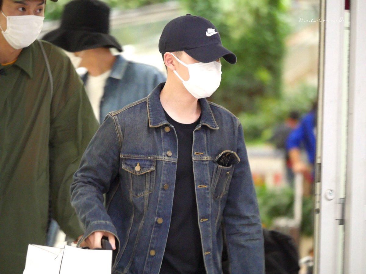With_loveD's tweet photo. 🤦‍♀️
#경수 #디오 https://t.co/seiveryx0j