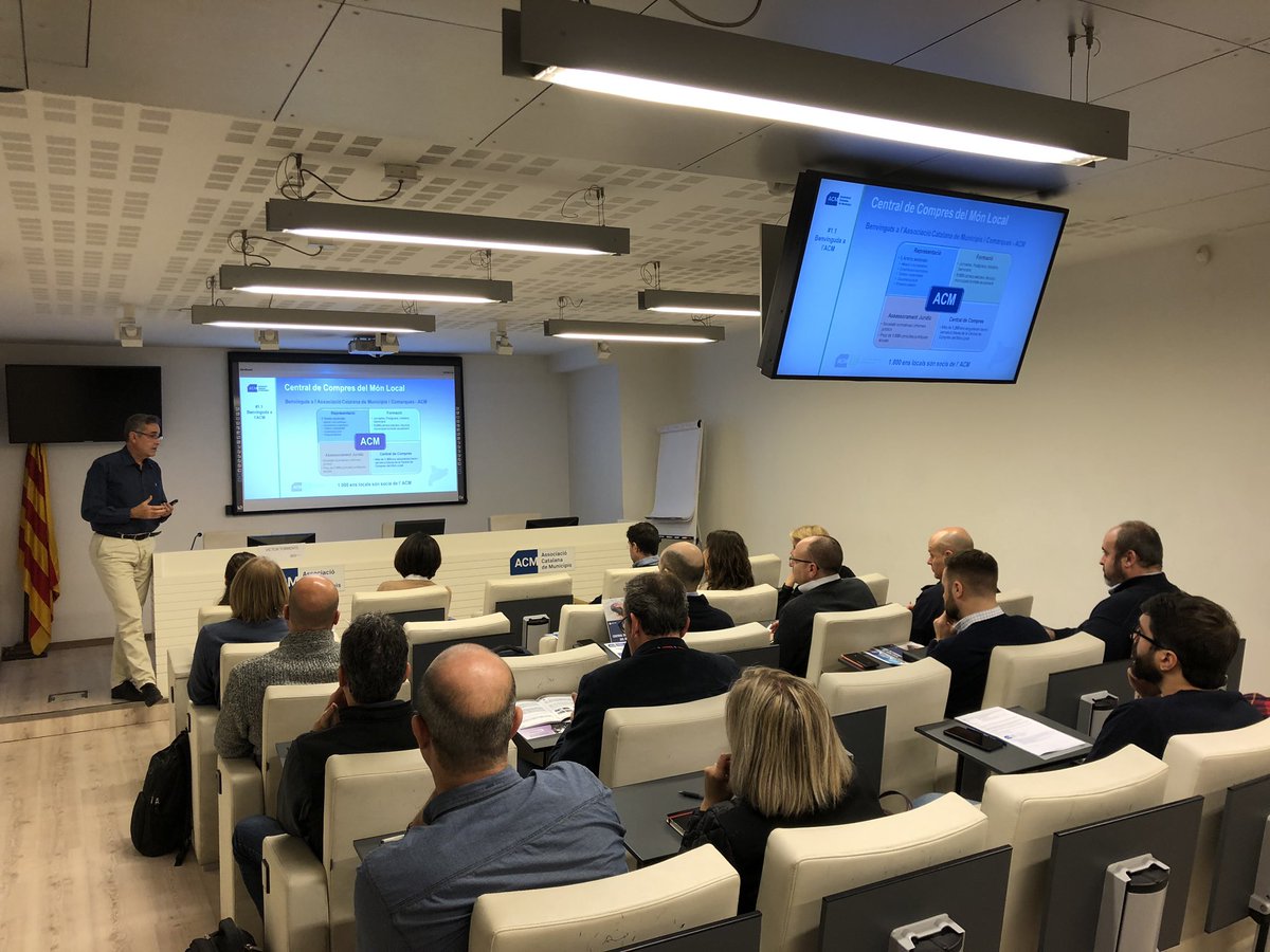 ACMunicipis's tweet photo. Avui hem fet una segona trobada amb diverses empreses per presentar-los com funciona l'ACM i la #CentraldeCompres. Un contacte positiu per si algunes es converteixin en empreses adjudicatàries de licitacions de productes i serveis https://t.co/r0UExTPMa6