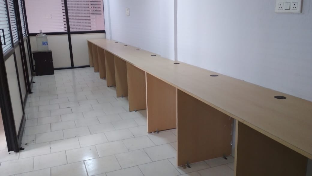 NanoSpaceCowork's tweet photo. 1400sft Fully Furnished Plug and play office with best amenities provided at Diamond Park, Visakhapatnam.

Call: 9849135358 and schedule your visit.

#Coworking  #OfficeCabins #OfficeSpaces #DedicatedOffices #Vizag #Visakhapatnam #Cowork #Workspaces #meetingrooms https://t.co/HiTbVhDKhI