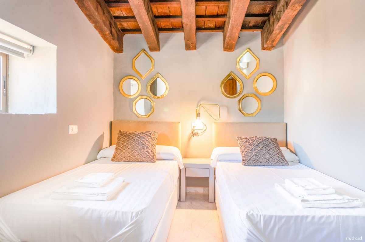 MuchosolNL's tweet photo. #VALENCIA 
 🏡 Accommodatie midden in de stad voor 4 personen: 2 slaapkamers, 2 badkamers en een heerlijk balkon 😍 

👉 https://t.co/N8EorKwDIs 👈 https://t.co/4OFbieRy9o