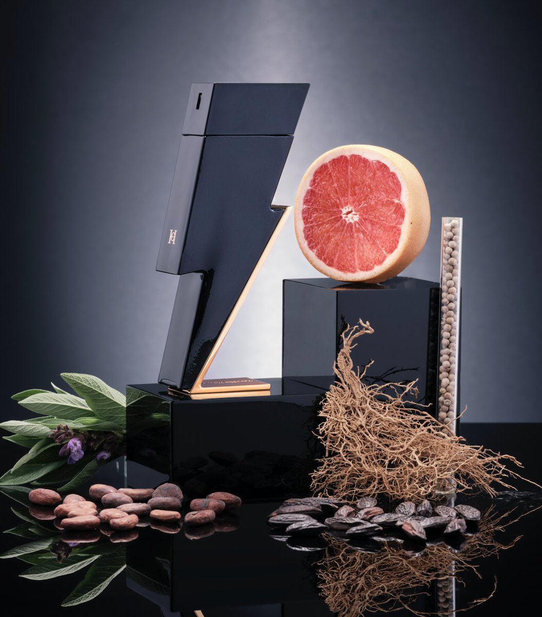 FragranceFDN_UK's tweet photo. Today Carolina Herrera launches Bad Boy!! An oriental, aromatic fragrance with the brightness of sage, bergamot and pepper blended with sensual darkness of Tonka beans, cocoa and amber wood! 🖤 🖤 https://t.co/PMxIrN8q3f