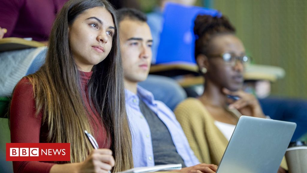 HMC_Org's tweet photo. Listen to @HMCExecDirector Mike Buchanan tell BBC Radio 4’s Today programme why universities should expand the numbers of places they offer so no bright student loses out, whatever their background. Listen from 2:45:00 https://t.co/FlbLtzSiJ7 
https://t.co/3bQ9Au2CiF https://t.co/IJAKGmpn1L