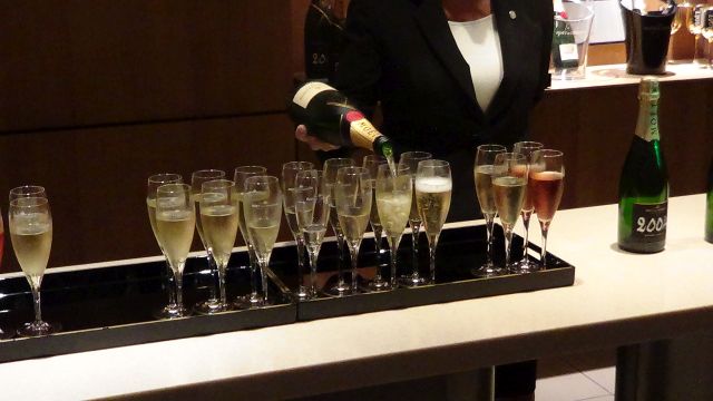 2019 a year of mixed fortunes in Champagne mymaninchampagne.com/jiles-blog/411…