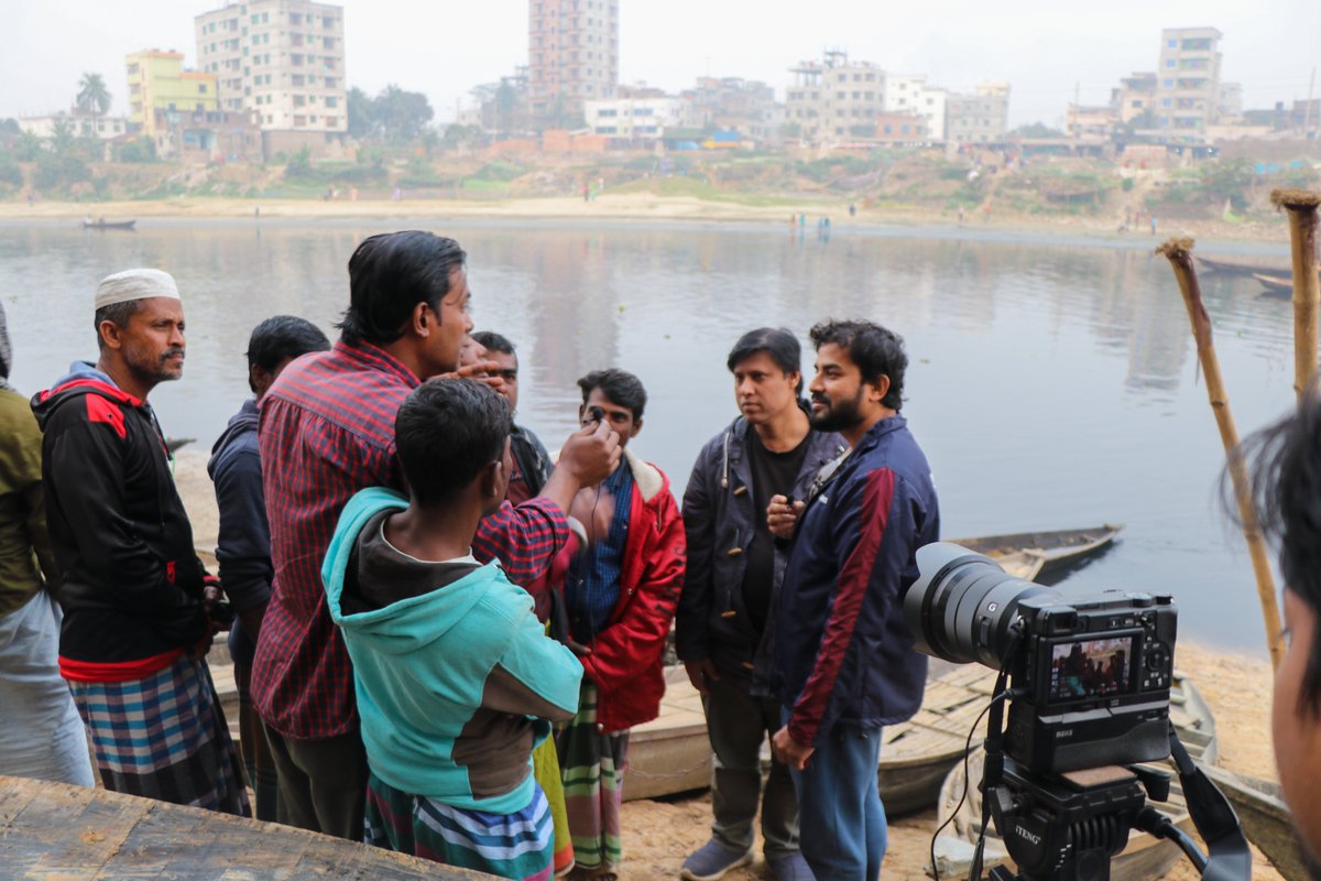 mohamma64508589's tweet photo. #DhakaRivers
Informal Group Discussion with #Fishermen of #Turagh #River. https://t.co/tCElFihGPf