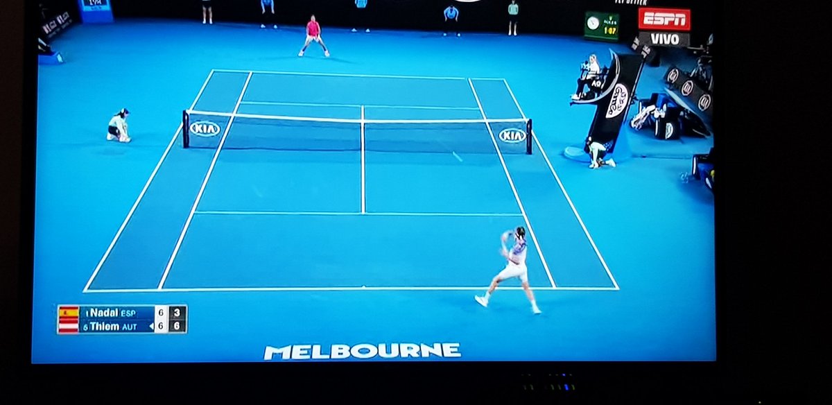 lppinasco's tweet photo. #AUSTRALIAxESPN tempranito desde Rosario viendo la batalla de Rafa vs Dominique. Y viene para largo no ? Que espectaculo !!! https://t.co/PFURxsxPvD