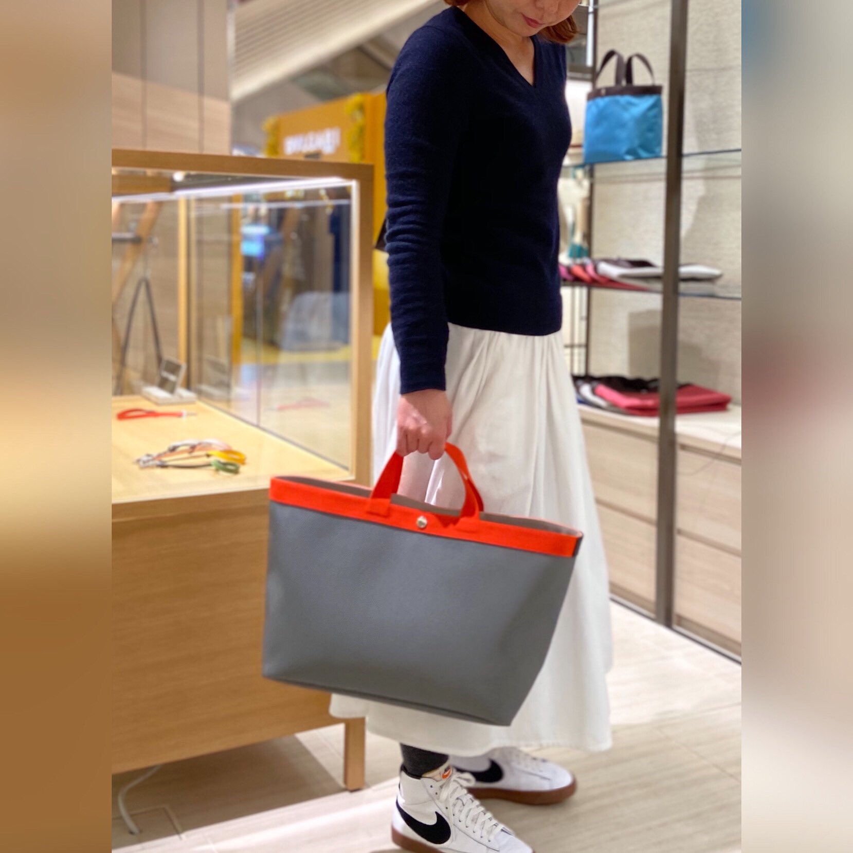 Twitter पर エルベシャプリエ Ginza Six シジェーム 今日は昨日に比べて天気が良かったですね Ginzasix にも僅かですが 新色入荷しました 新色 705gp グラニ サンギーヌ 84 000 Tax Hervechapelier Ginza Twitter पर エルベシャプリエ Ginza Six シジェーム 今日は昨日に比べて天気が良かったですね Ginzasix にも僅かですが 新色入荷しました 新色 705gp グラニ サンギーヌ 84 000 Tax Hervechapelier Ginza