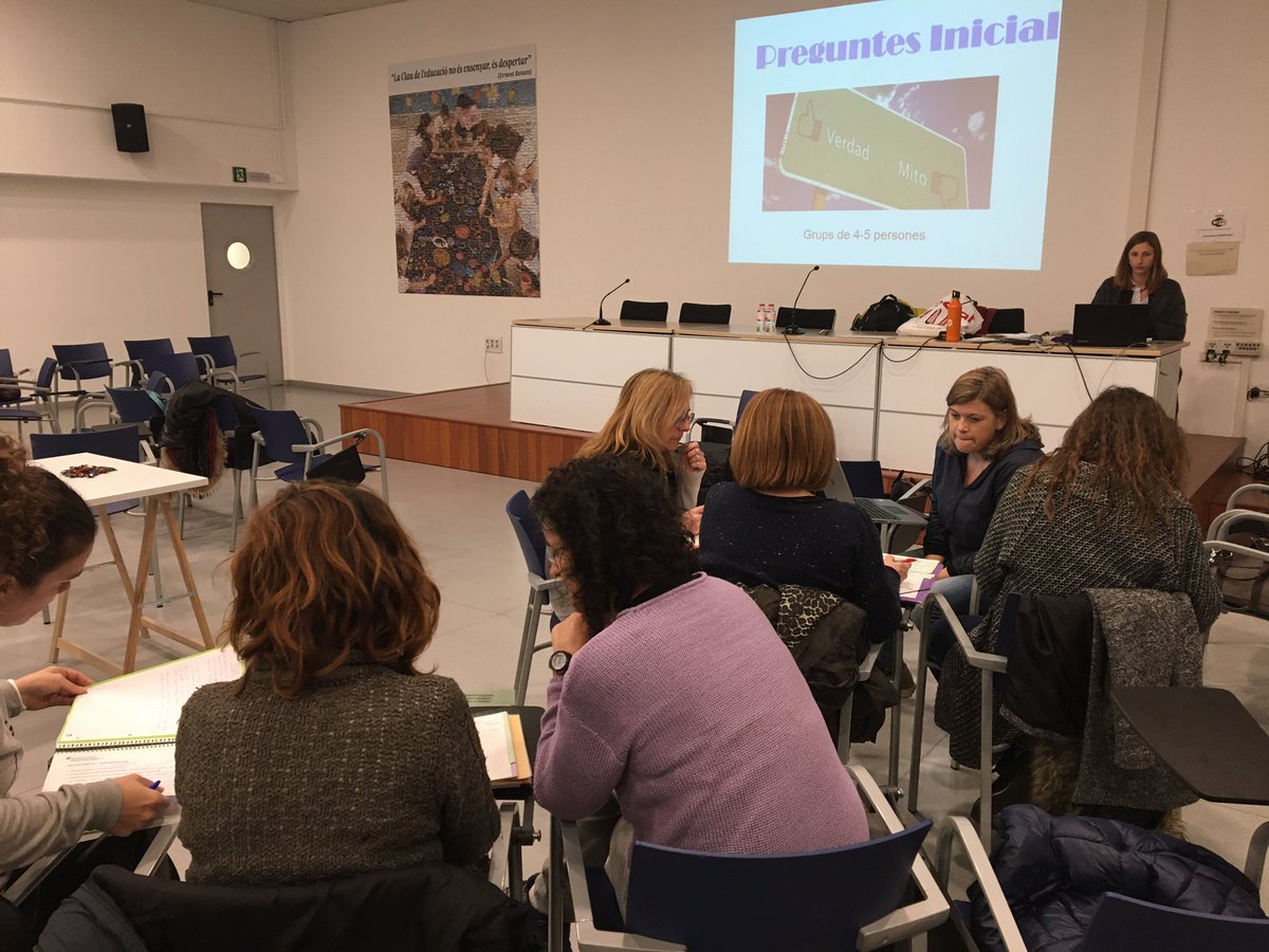 jmolins1's tweet photo. 3a sessió #PIOEmnr1920 gaudint de l’expertesa @martaportero3 #UAB. La neurociència i les funcions executives ens aporten estratègies per facilitar aprenentatges competencials #àmbitmatèria #COMaprenem @modelSCAP #OrientacióEducativa https://t.co/859GrXP31x