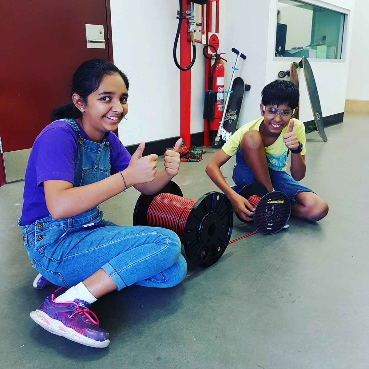 Day 2/7 of the #FamilyFIRST challenge! Every day we will post a photo of our FIRST family and tag three teams that were part of our journey.
@thehawaiiankids <a href="/FRCTeam3008/">Team Magma #3008</a> @LancerRobotics
#omgrobots #frc