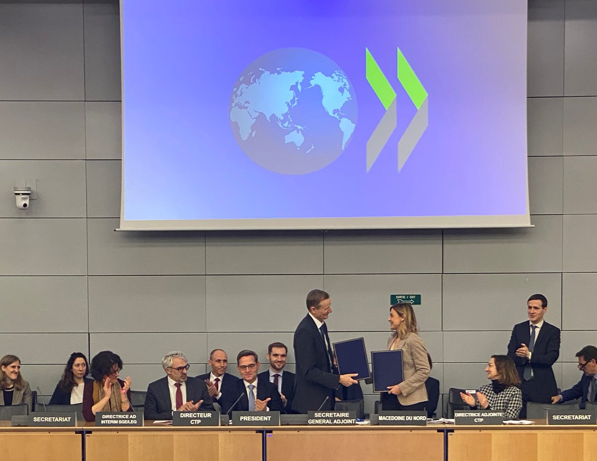 OECDtax's tweet photo. #NorthMacedonia signs landmark agreement to strengthen its #tax treaties. With 9⃣4⃣ signatories, the #BEPS Multilateral Instrument now covers over 1650 bilateral tax treaties.
🗞️ Read more: https://t.co/iVBs5juY9w https://t.co/oyEa8GiLQ5